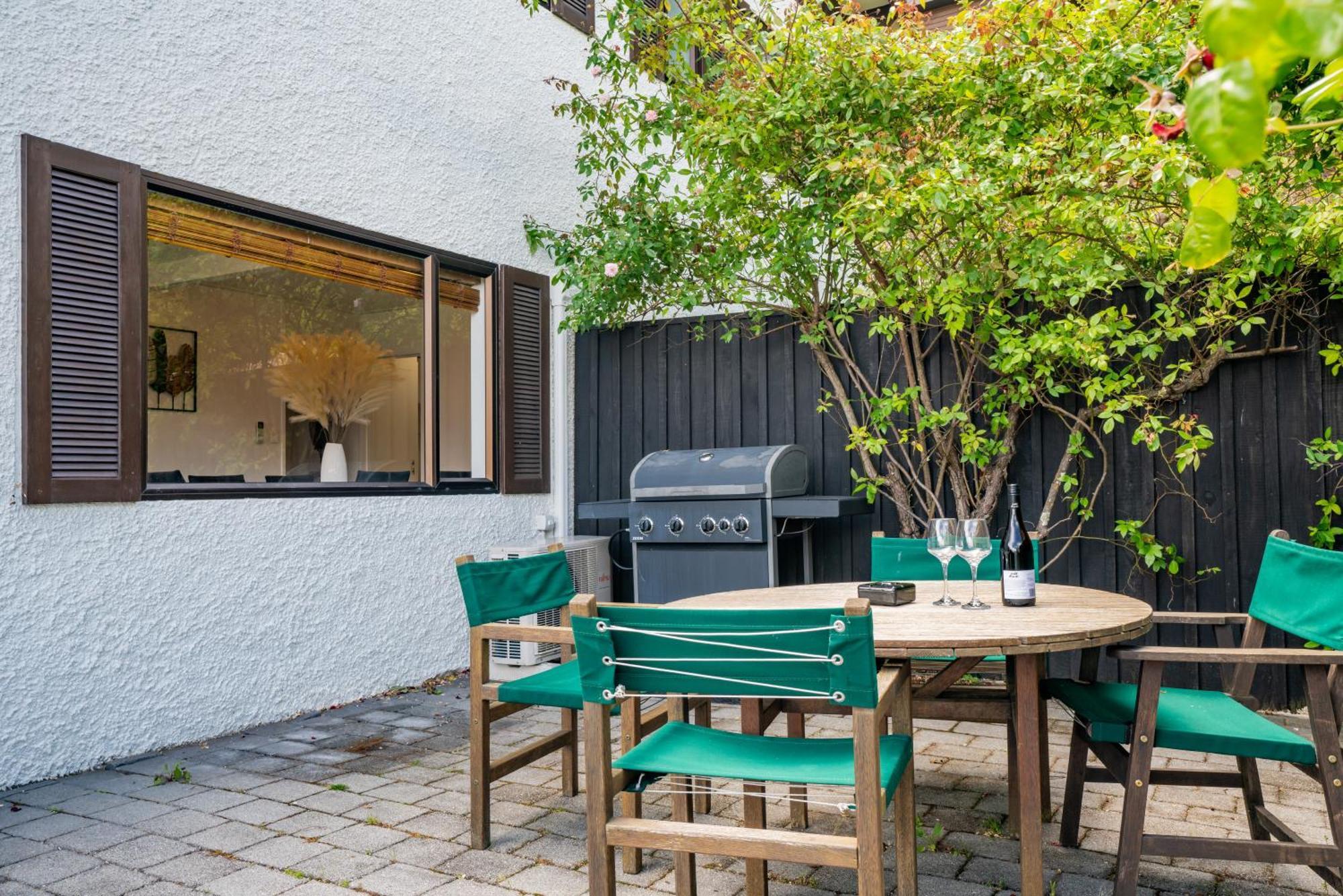 Town Centre Location With Stunning View - Unit 8 Lägenhet Queenstown Exteriör bild